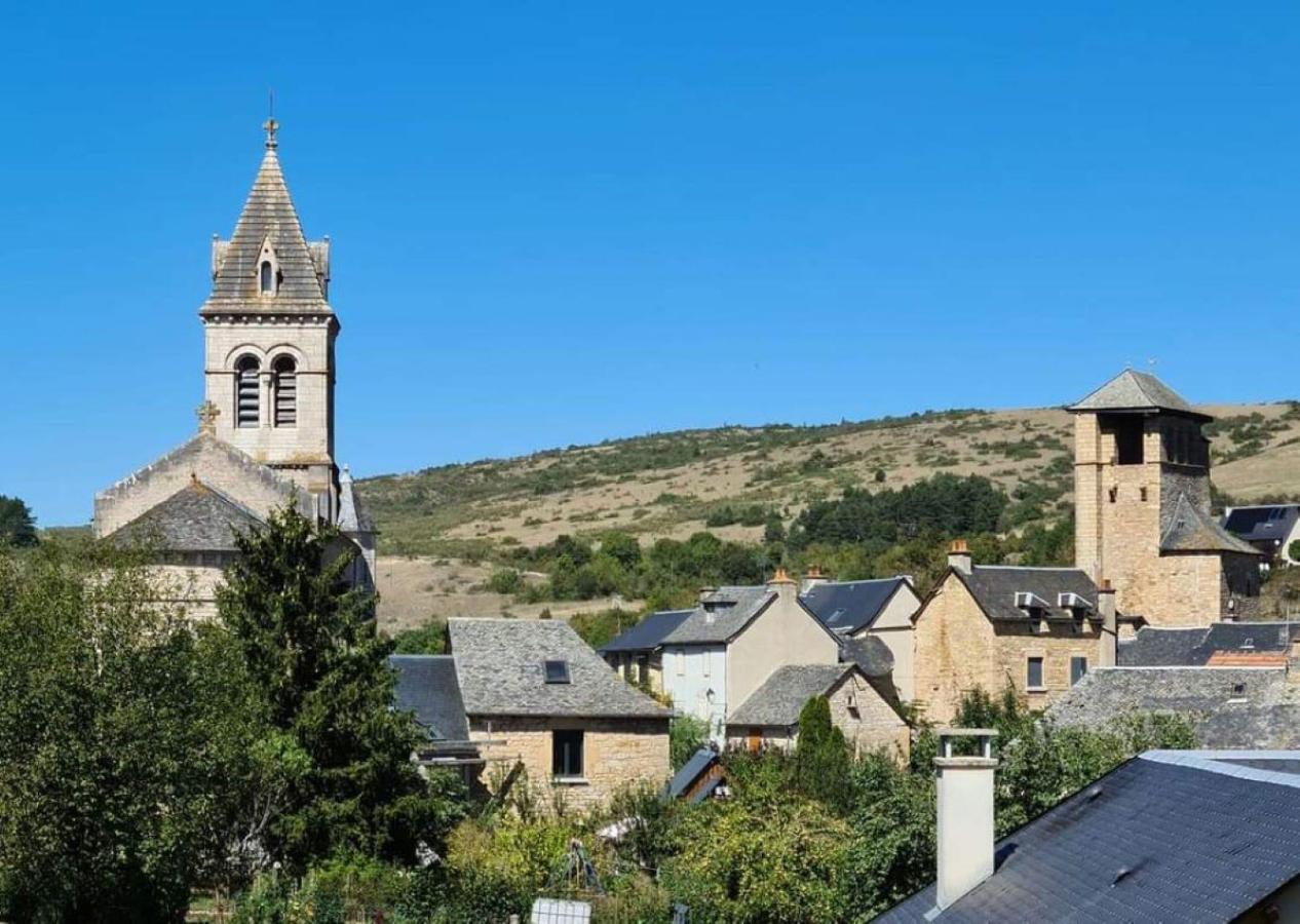 Le Gite De La Vieille Eglise De Coussergues ภายนอก รูปภาพ